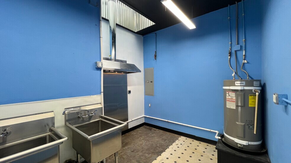 More Photos Of 155-167 Main St W, Monmouth Storefront For Lease