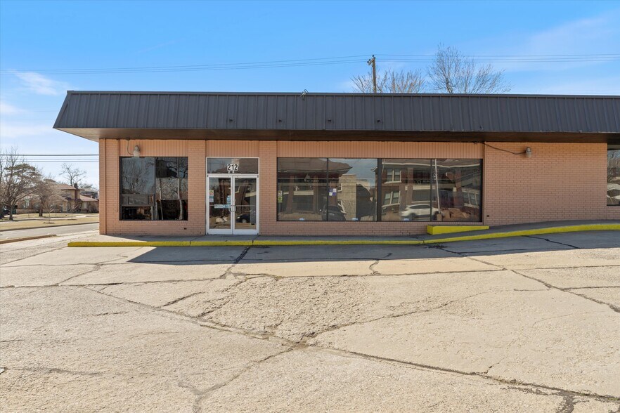More Photos Of 212-216 NW 23rd St, Oklahoma City Unknown For Lease