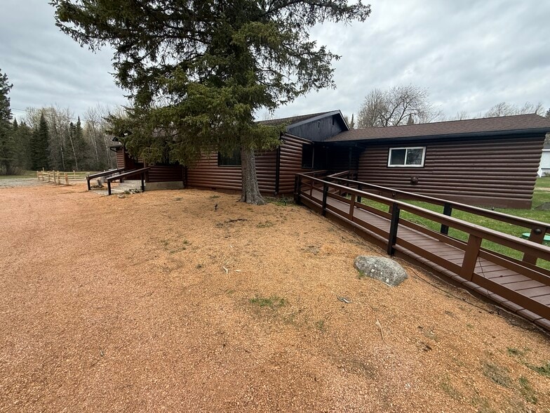 More Photos Of 1640 W US-2, Crystal Falls Restaurant For Sale