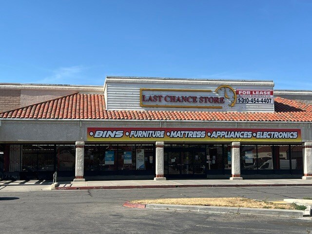 More Photos Of 1743 E Palmdale Blvd, Palmdale Department Store For Lease