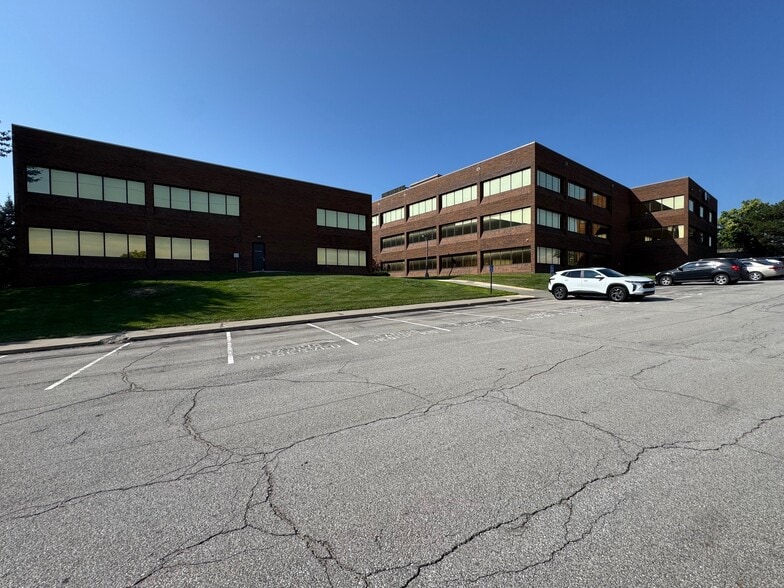 More Photos Of 4370 W 109th St, Overland Park Office For Lease