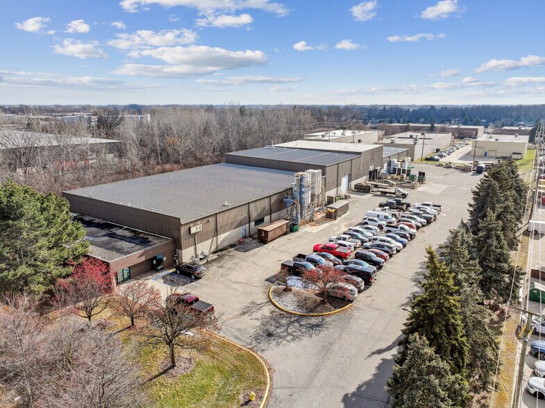 More Photos Of 44500 Reynolds Dr, Clinton Township Manufacturing For Sale
