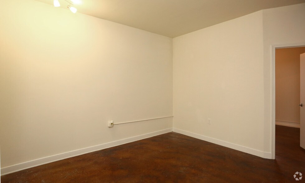 More Photos Of 17 N 18th St, Richmond Apartments For Lease