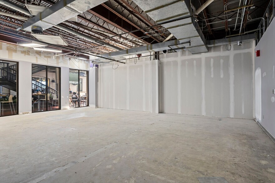 More Photos Of 4465 Interstate 55 N, Jackson General Retail For Lease