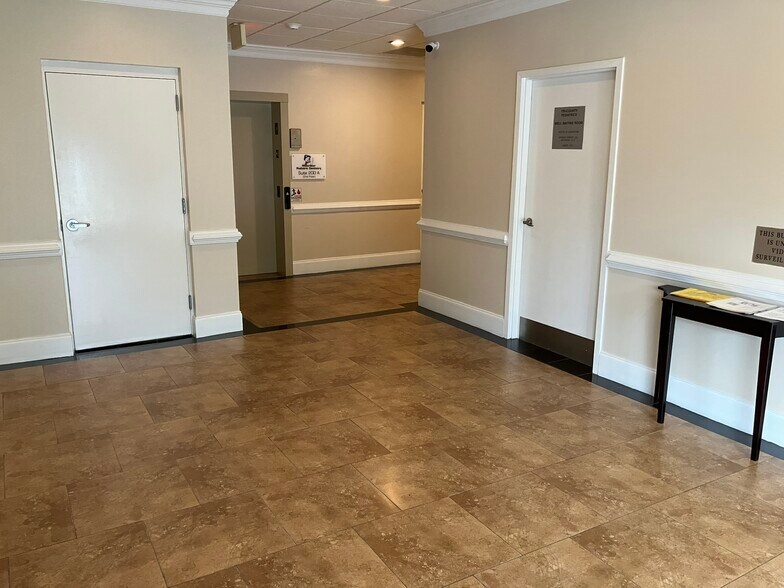 More Photos Of 193 N Park Trl, Stockbridge Medical For Sale