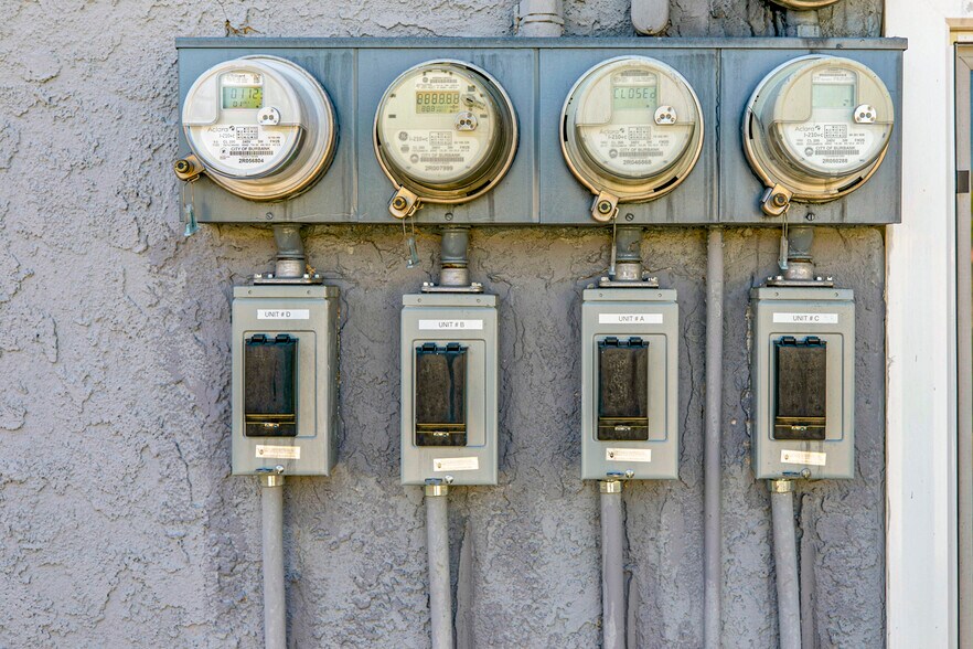 More Photos Of 1138 N Parish Pl, Burbank Apartments For Sale