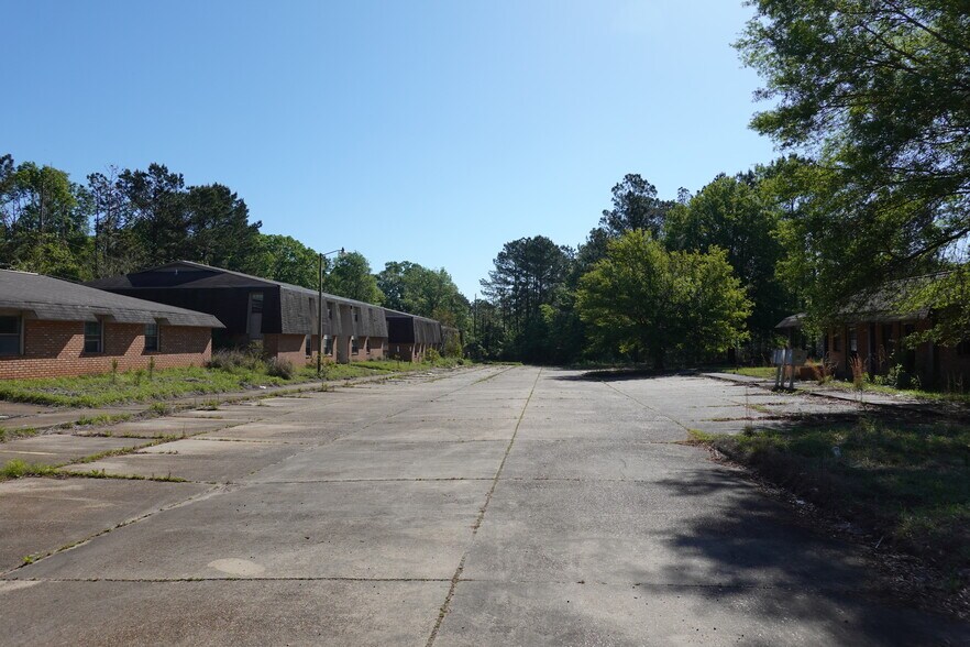 More Photos Of 285 Nelson Dr, Hazlehurst Apartments For Sale