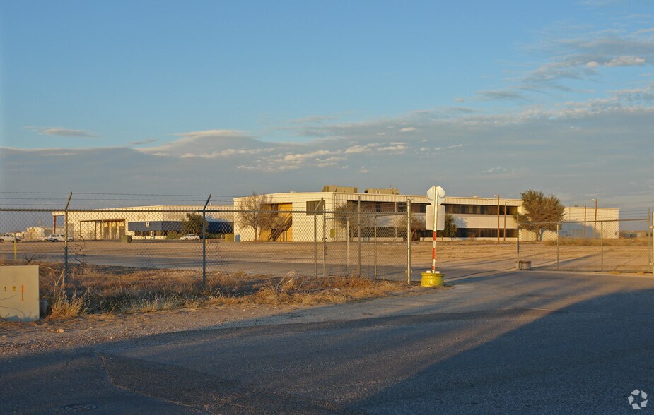 More Photos Of 1214 Gas Plant Rd, San Angelo Manufacturing For Sale