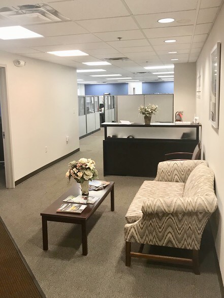 More Photos Of 8 Union Hill Rd, West Conshohocken Warehouse For Sale