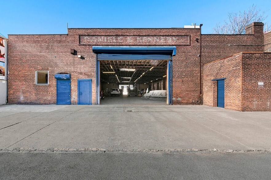 Primary Photo Of 262 Van Brunt St, Brooklyn Warehouse For Lease