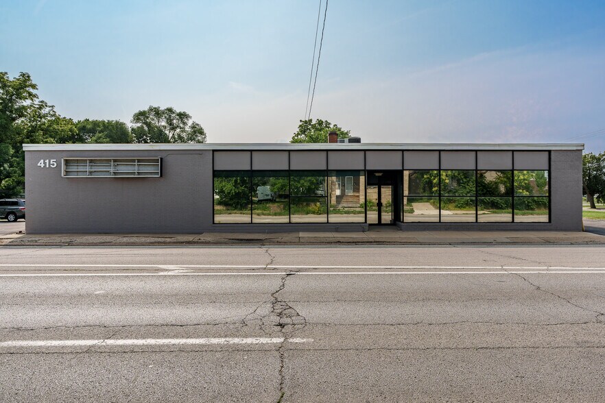 More Photos Of 415 N 3rd St, Rockford Light Distribution For Lease