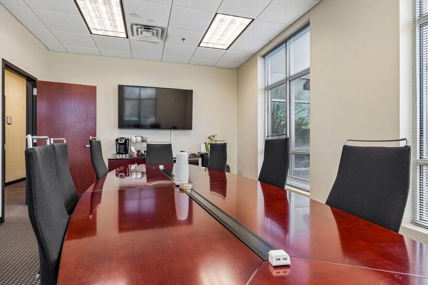 More Photos Of 8115 Isabella Ln, Brentwood Loft Creative Space For Sale