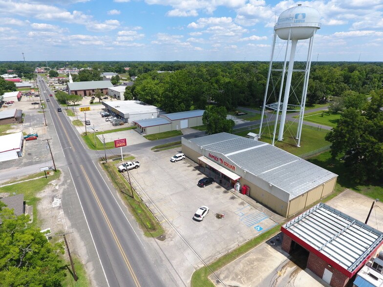 More Photos Of 501 W 4th St, DeQuincy Freestanding For Lease