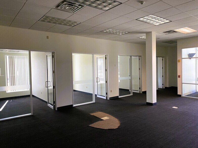 More Photos Of 7012 Barker Cypress Rd, Cypress Office For Lease