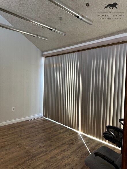 More Photos Of 5929 50th St, Lubbock Service For Lease