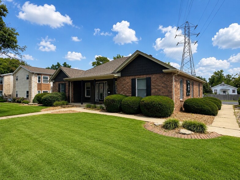 More Photos Of 1324 Troy Rd, Edwardsville Office For Sale