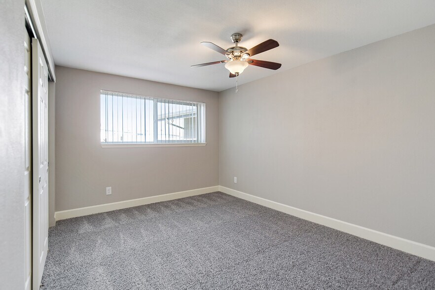 More Photos Of 146 Del Mar Cir, Aurora Apartments For Sale