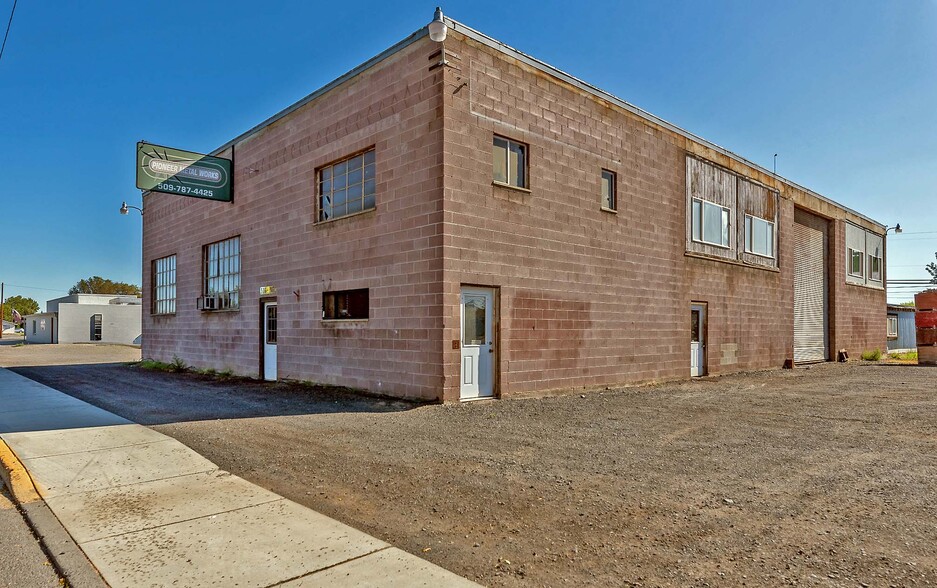 Primary Photo Of 512 F St SE, Quincy Manufacturing For Sale