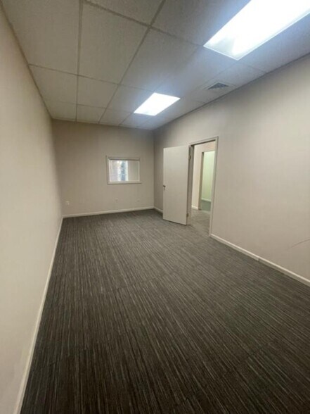 More Photos Of 6550 Lower York Rd, New Hope General Retail For Sale