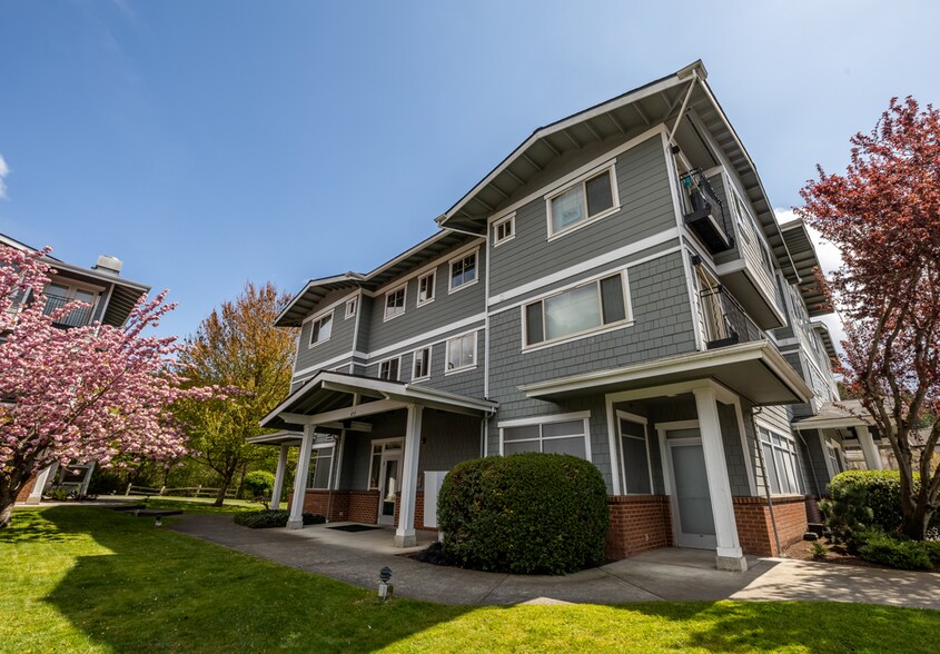 More Photos Of 4759-4779 Lynwood Center Rd NE, Bainbridge Island Apartments For Lease