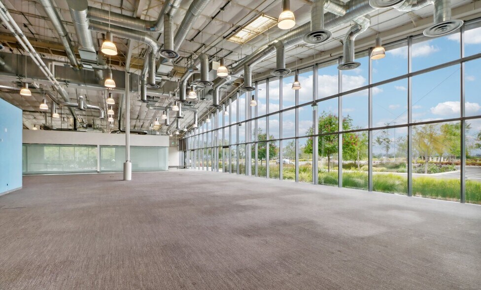 More Photos Of 13031 W Jefferson Blvd, Los Angeles Loft Creative Space For Lease