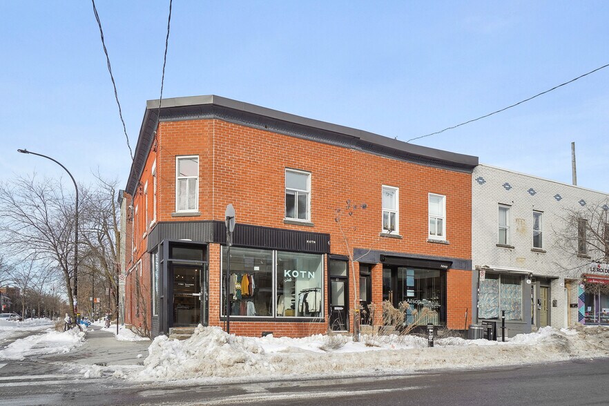 More Photos Of , Montréal General Retail For Sale