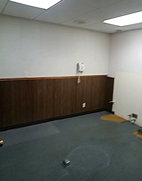 More Photos Of 4220 S 27th St, Milwaukee Medical For Lease