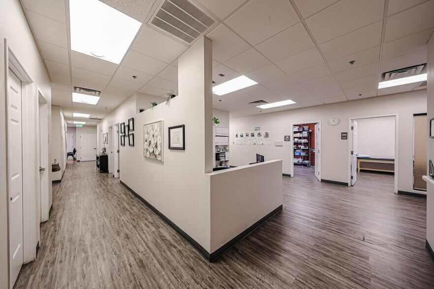 More Photos Of 535 E McKellips Rd, Mesa Office For Sale