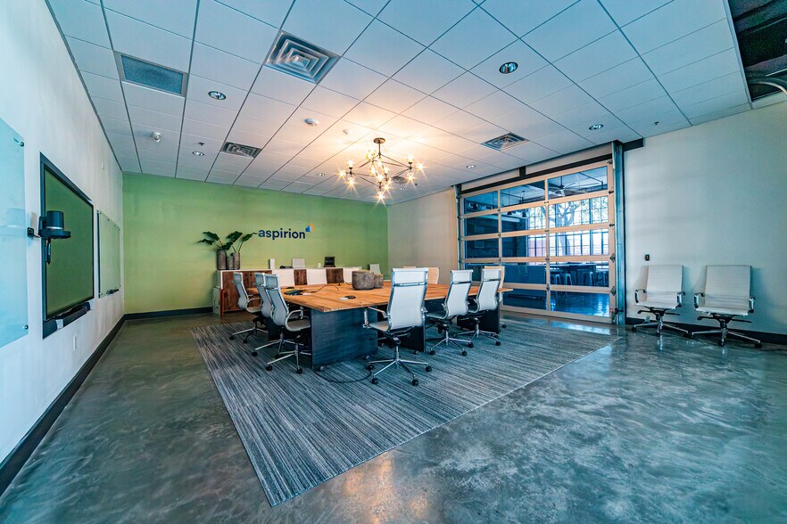More Photos Of 1506 6th Ave, Columbus Office Residential For Lease