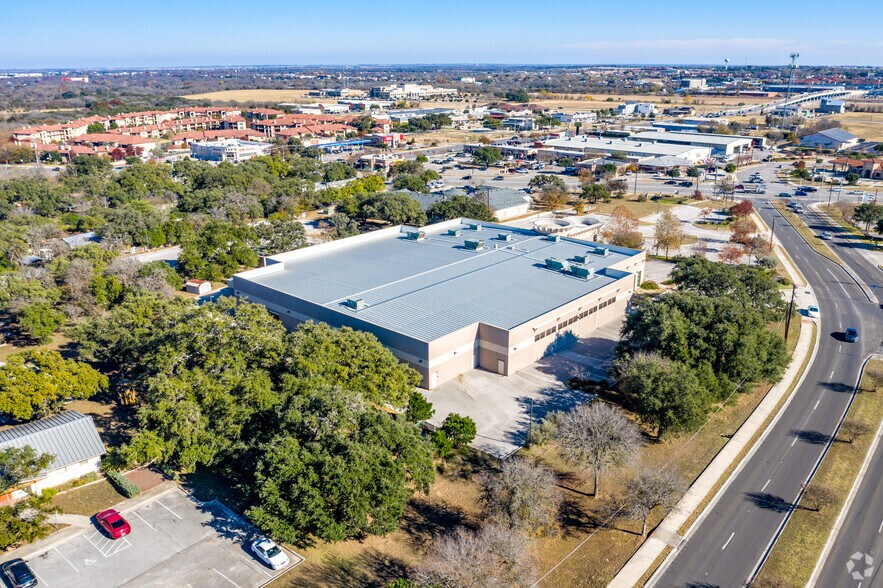 More Photos Of 120 Stagecoach Trl, San Marcos Office For Lease