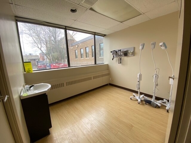 More Photos Of 800 Bathurst St, Toronto Medical For Sale