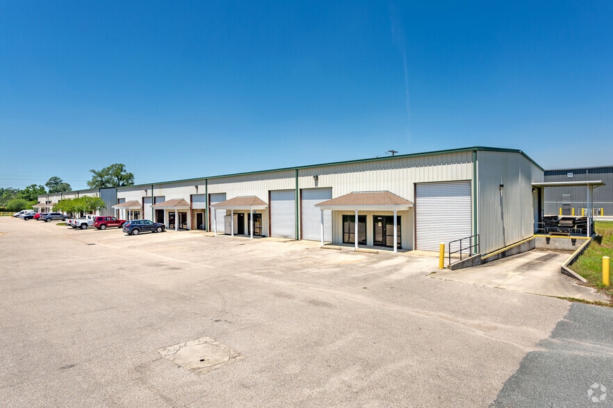 More Photos Of 60 Ram Blvd, Midway Unknown For Lease