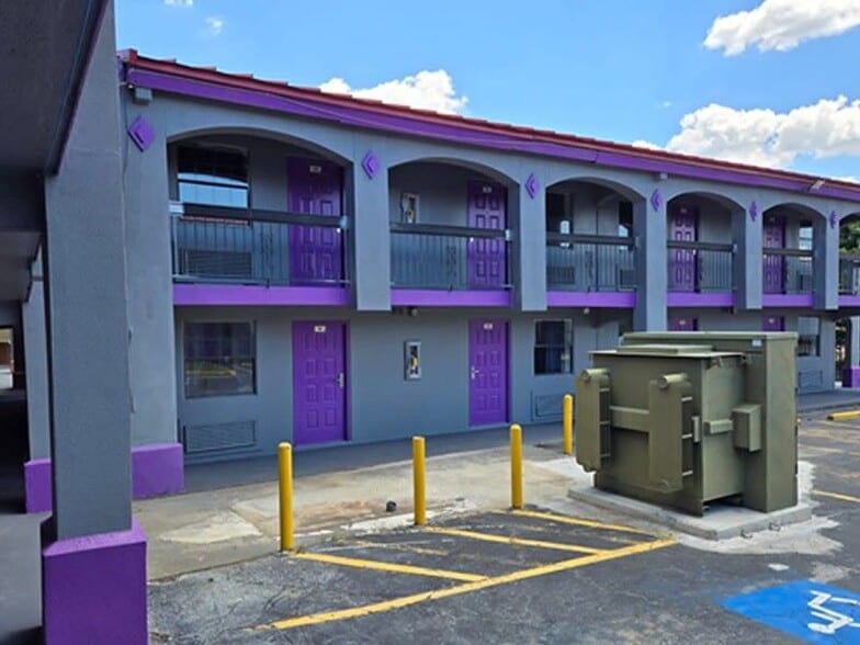 More Photos Of 4874 Old National Hwy, College Park Hotel For Sale