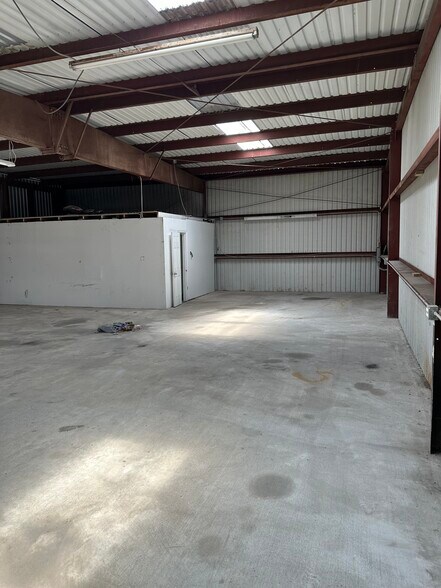 More Photos Of 9103 Cypress Creek Pky, Houston Unknown For Lease