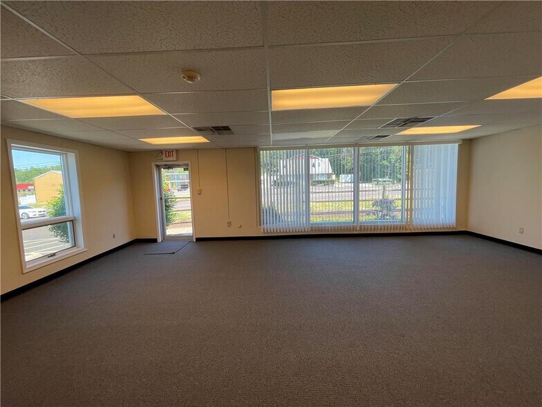 More Photos Of 344 S 3rd St, Coopersburg Medical For Sale