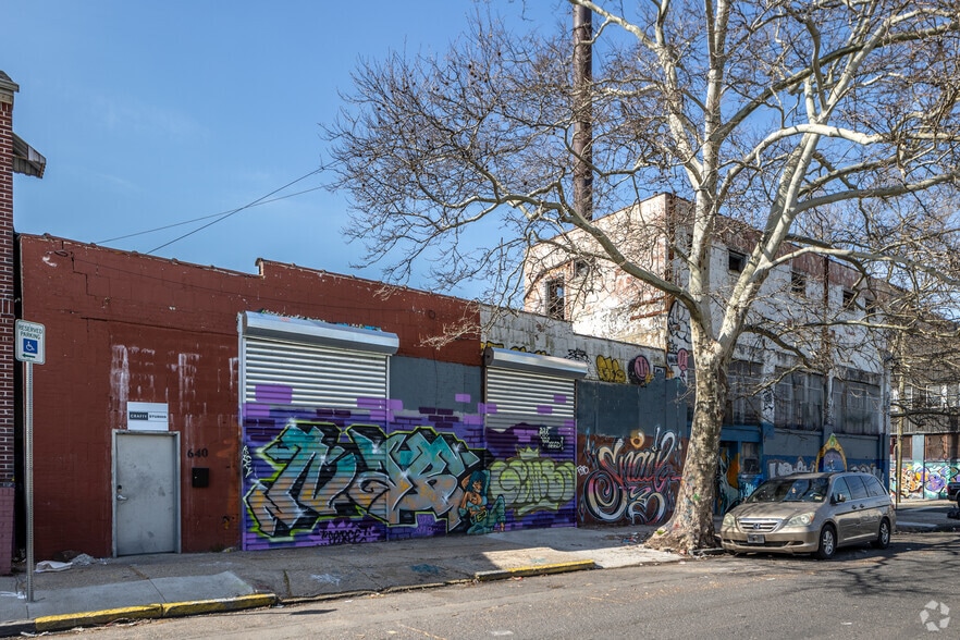 More Photos Of 162-176 Abington, Newark Industrial For Lease