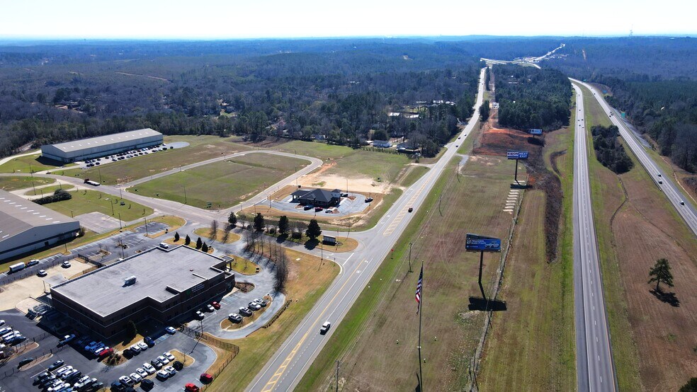 More Photos Of 107 Jesse Samuel Hunt Blvd, Prattville Warehouse For Lease