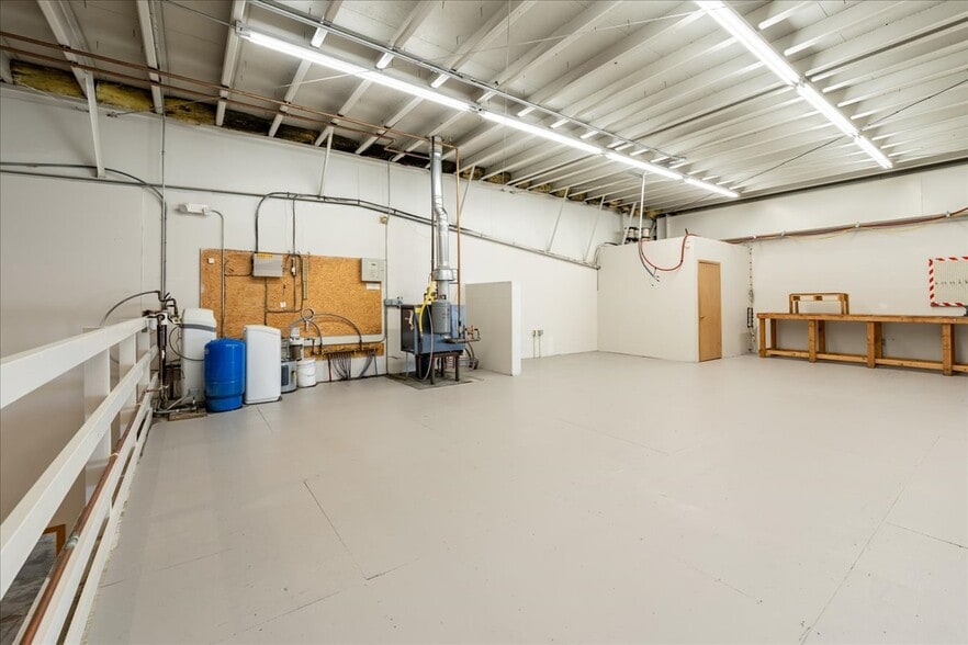 More Photos Of 2151 Van Horn Rd, Fairbanks Warehouse For Sale