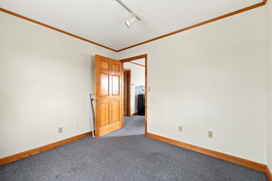 More Photos Of 2701 N Croatan Hwy, Kill Devil Hills Office For Sale