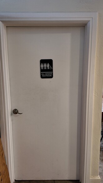 More Photos Of 529-531 4th St, Santa Rosa Storefront For Lease