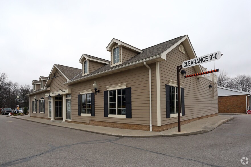 More Photos Of 196 Tallmadge Cir, Tallmadge Storefront Retail Office For Lease