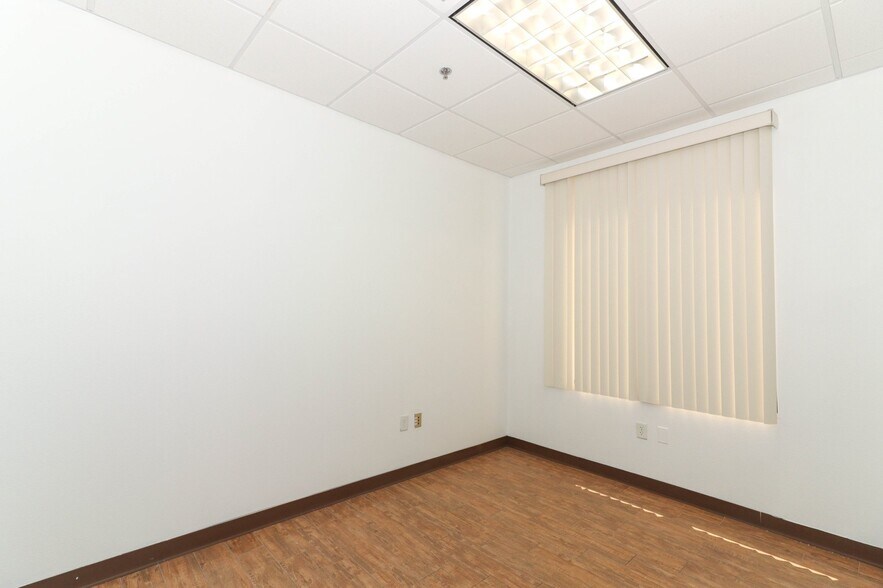 More Photos Of 6735 Conroy Windermere Rd, Orlando Medical For Sale