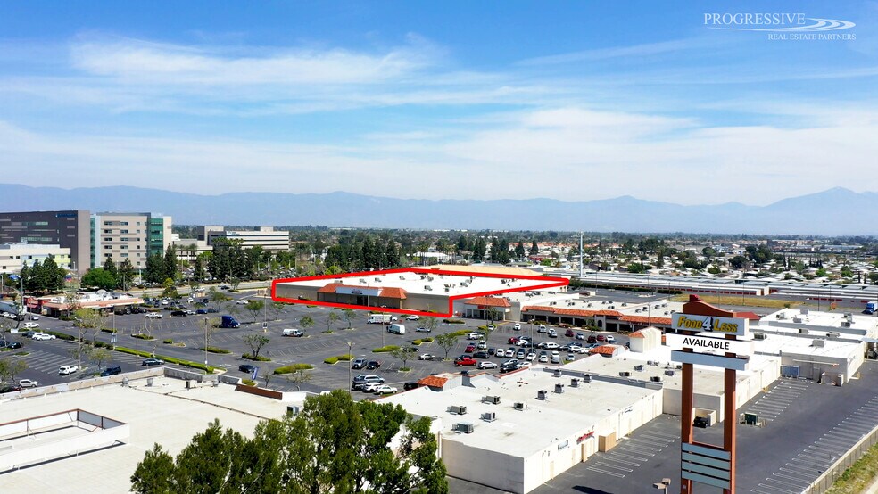 More Photos Of 17099 Valley Blvd, Fontana Freestanding For Lease