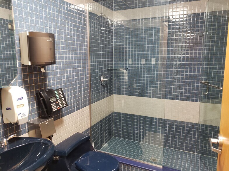 More Photos Of 1219 37th Ave, Long Island City Flex For Lease