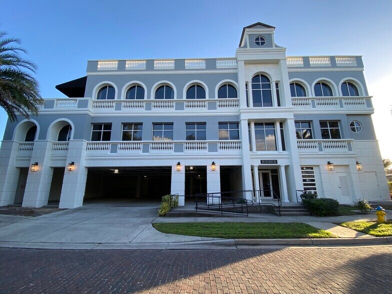 More Photos Of 3014 W Palmira Ave, Tampa Office For Lease