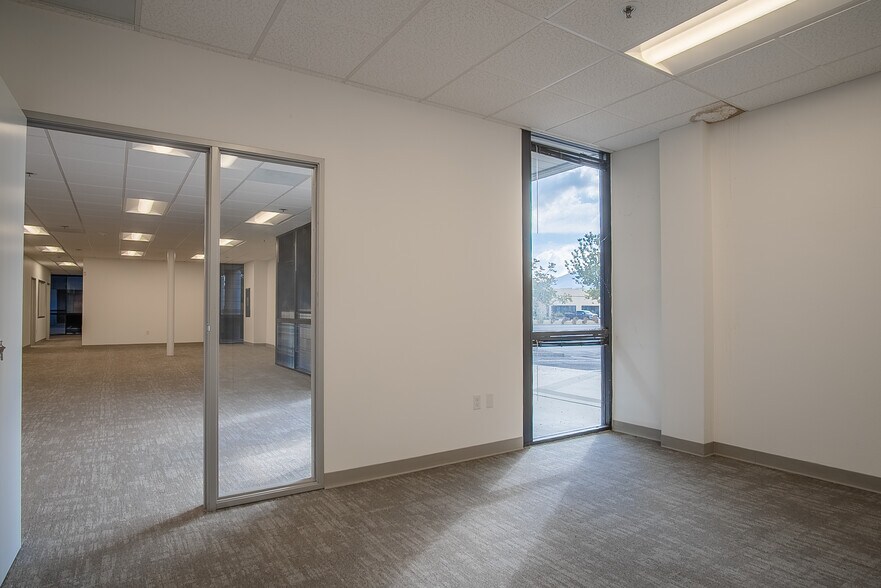 More Photos Of 188 Newport Dr, San Marcos Warehouse For Lease