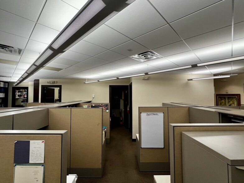 More Photos Of 20900 NE 30th Ave, Aventura Office Residential For Sale
