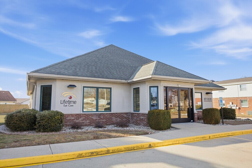 More Photos Of 1700 18th St, Charleston Office For Sale