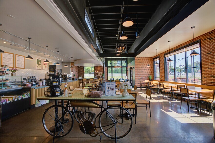 More Photos Of 640 Braves Blvd NE, Rome General Retail For Sale
