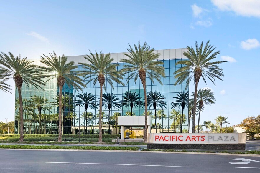More Photos Of 675 Anton Blvd, Costa Mesa Office For Lease